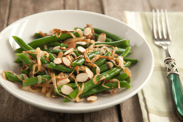 Green Beans Recipe with Almonds and Caramelized Onions